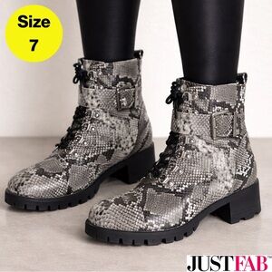JUSTFAB 🖤🐍 Women's Snakeskin Combat Calf-Height Boots (Size 7)